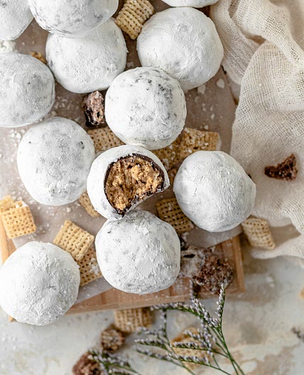 Nostalgic Puppy Chow Truffles