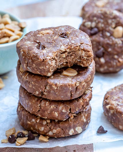 No-Bake Chocolate Chip Peanut Butter Cookies