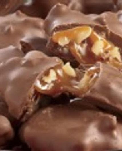 Love Nibbles (Pecan Clusters)