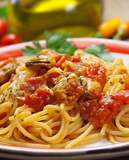 Spaghetti with Clams and Tomatoes