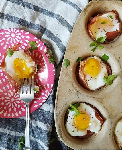 PROSCIUTTO EGG CUPS