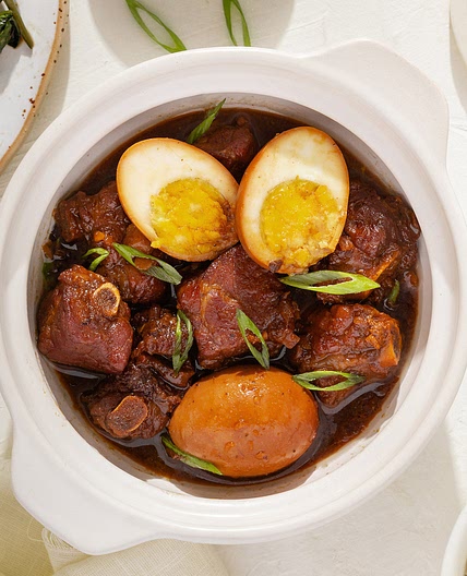 Thit Kho (Vietnamese Caramelized Braised Pork Ribs with Eggs)