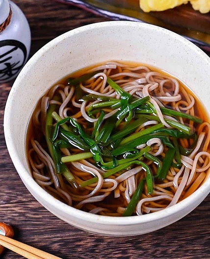 Kake Soba (New Year’s Eve Soba Noodle Soup)