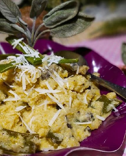 Keto-Risotto de Coliflor, Verduras y Queso de Oveja al Ras el Hanout