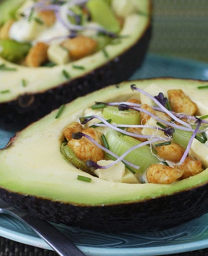 Gefüllte Avocado mit Hähnchen