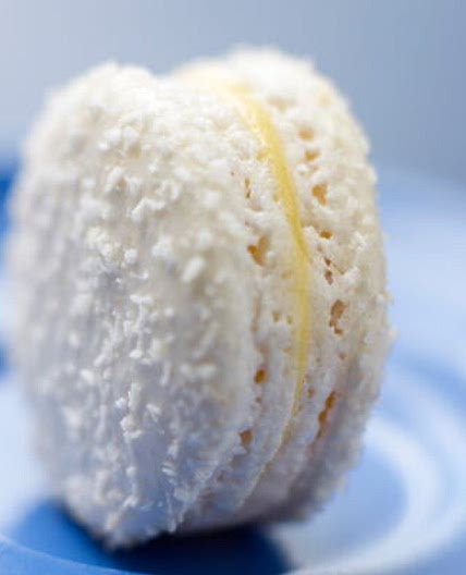 Macaron à la noix de coco