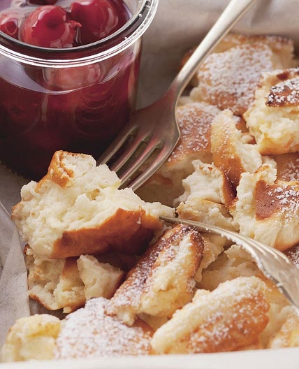 Quark-Grieß-Schmarrn mit Kirschen