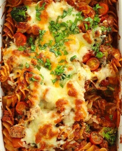 Tuna Pasta Bake {Easiest Ever Recipe!}