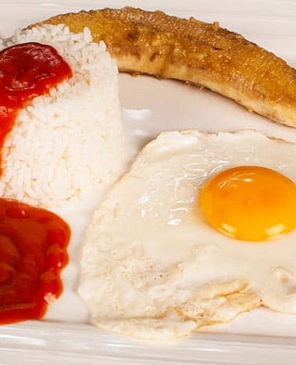 Elaboración del arroz a la cubana