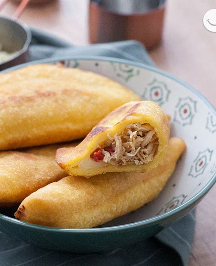 Empanadas venezolanas de pollo y queso