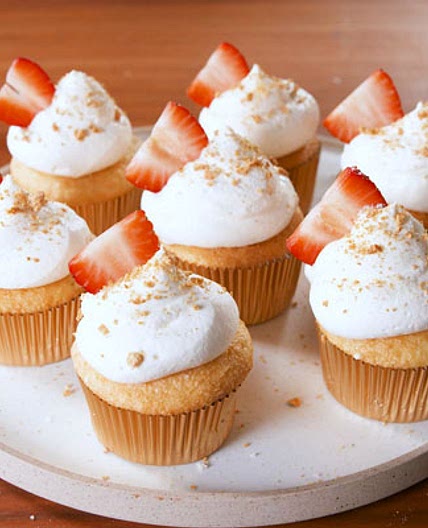 Strawberry Cheesecake Stuffed Cupcakes