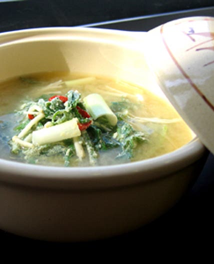 콩가루에빠진쑥국