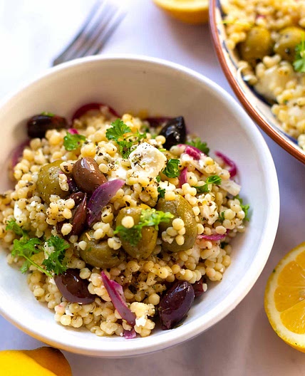 15-Minuten Nudeln mit Zitrone, Feta und Oliven