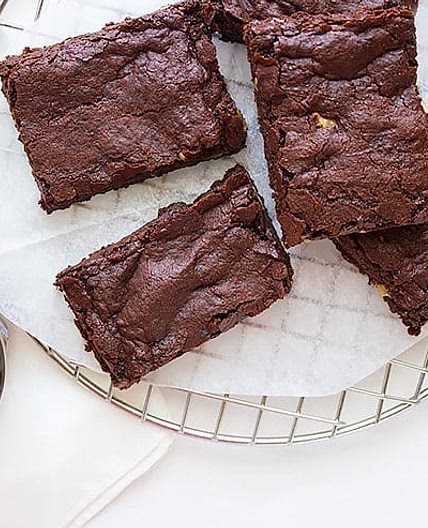 Chewy Gooey Fudge Brownies (Extra Fudgy and Eggless!)