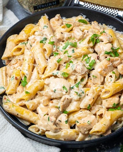 Creamy Garlic Chicken Pasta