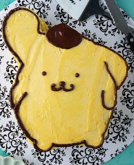 Quick and Easy Moist Vanilla Cake Recipe (with oil)