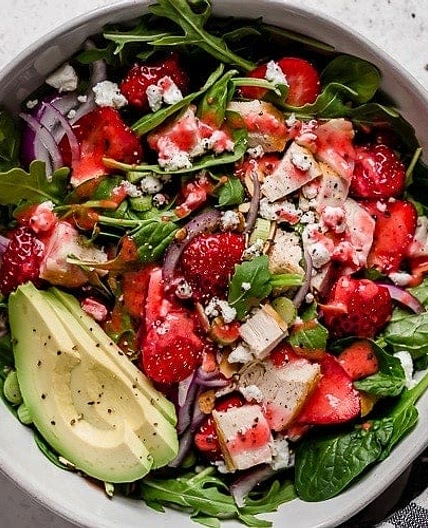 Strawberry Spinach Salad (with Optional Chicken)