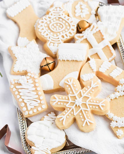 Shortbread Christmas Cookies with Icing