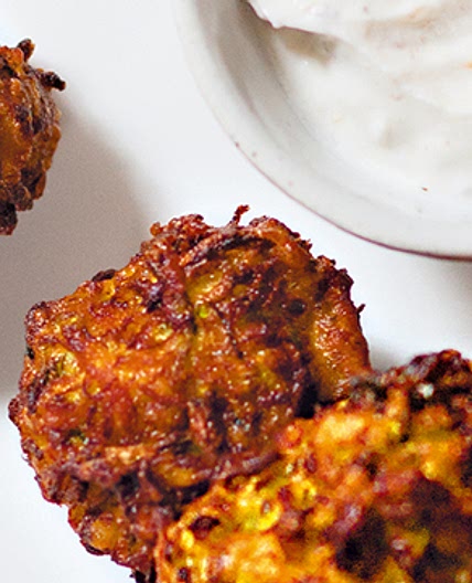 Recept: Turkse courgettekoekjes met yoghurtdip