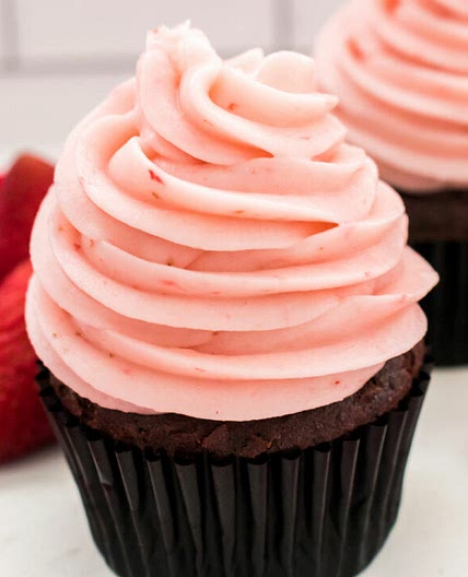 The Best Strawberry Buttercream Frosting