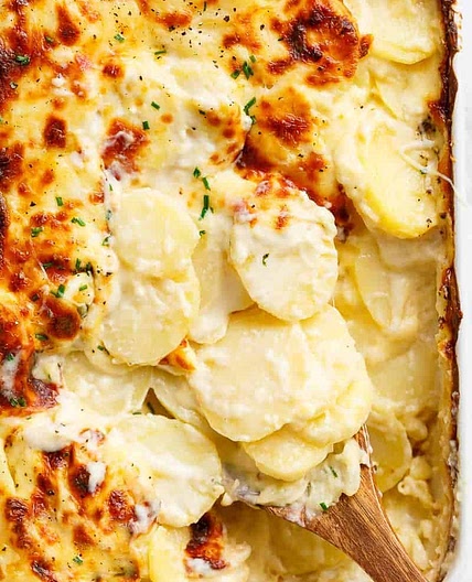 Garlic Parmesan Scalloped Potatoes