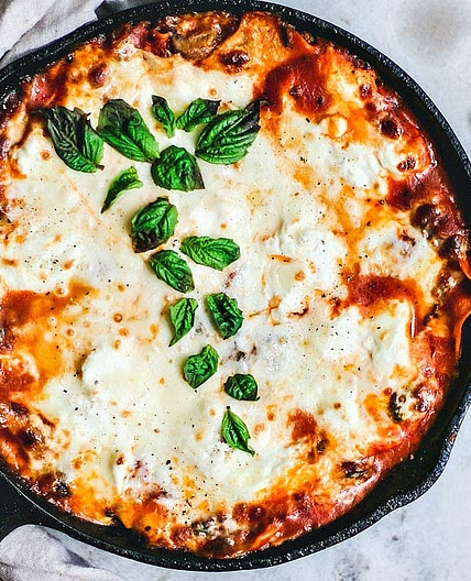 Lazy Skillet Lasagna with Spinach and Mushrooms