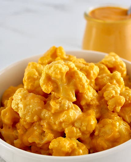 Buffalo Cauliflower Mac and Cheese