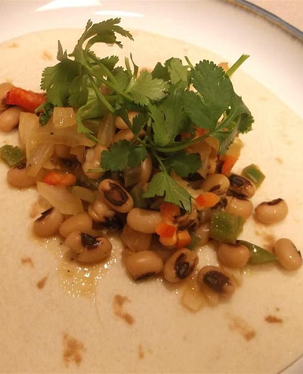 Black-Eyed Peas and Tortillas