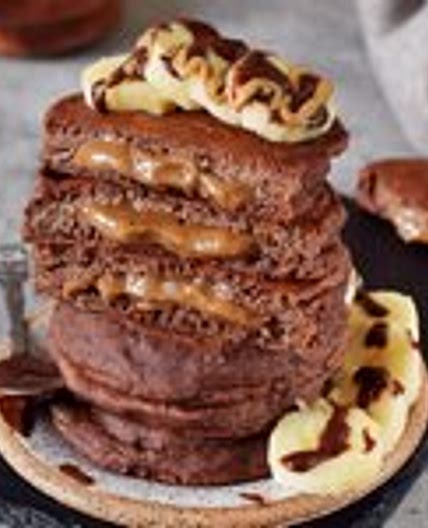 Schoko-Pfannkuchen mit Karamellfüllung