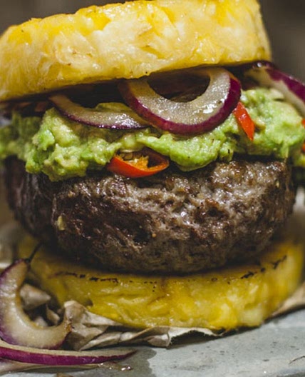 Hamburger mit Ananas