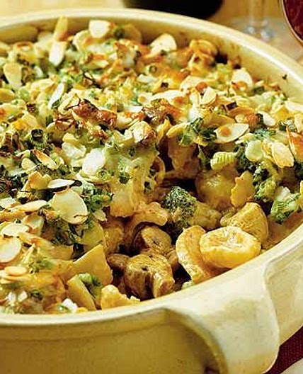 Chicken & broccoli pasta bake