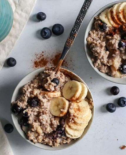 Blueberry Banana Oatmeal {stovetop}