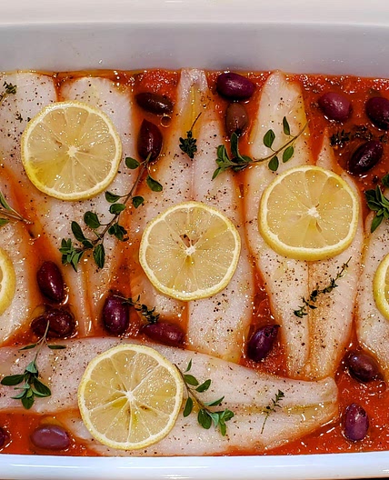 Baked fish in tomato sauce