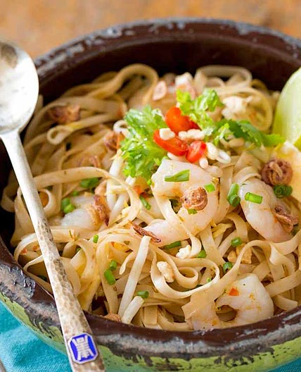 Pad Thai noodles with prawns