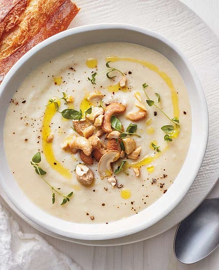 Vegan Cashew-Cauliflower Soup