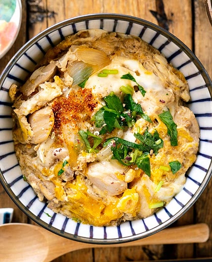 Oyakodon (Chicken and Egg Rice Bowl)