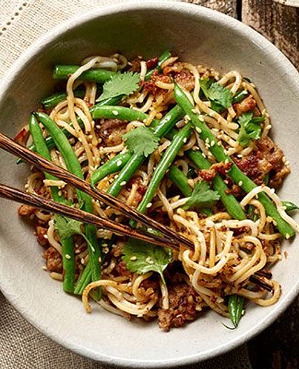 Spicy sausage noodles