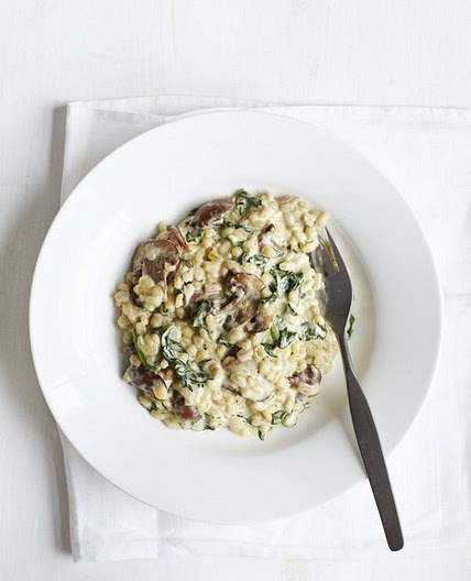 Spinach and mushroom pearl barley risotto