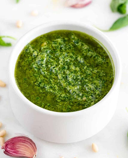 Easy Vegan Pesto (5 Minutes)