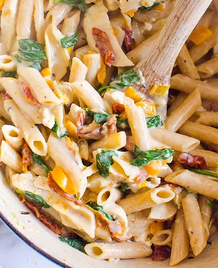 Healthy Tuscan Chicken Pasta {One Pot}