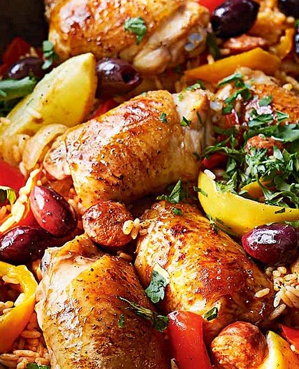Spanish-style chicken and rice one-pot