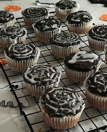 Halloween Spider Web Chocolate Cupcakes