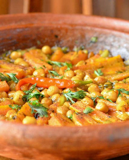 Moroccan Vegetarian Carrot and Chickpea Tagine
