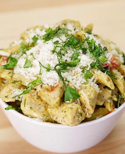 One-Pan Garlic Chicken Pesto Pasta Recipe by Tasty