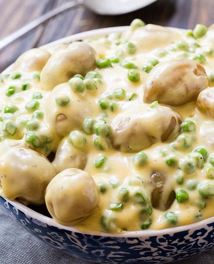 Cheesy Creamed Peas and Potatoes