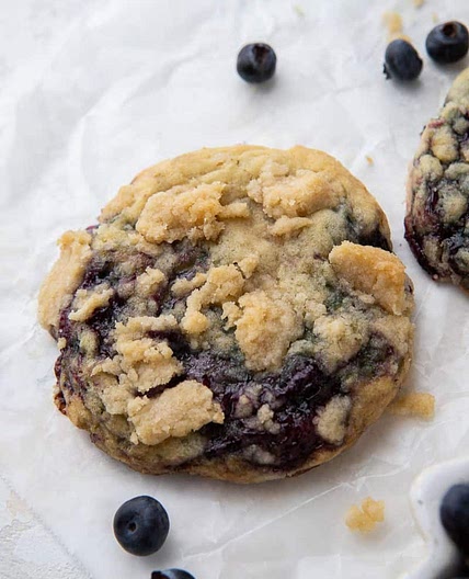 Blueberry muffin cookies -Crumbl copycat