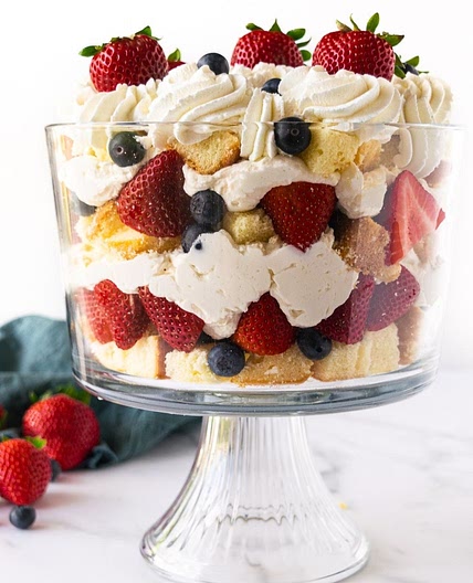 Cheesecake Berry Trifle