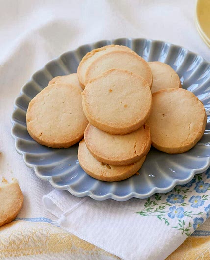 3-Ingredient Shortbread Cookies Recipe
