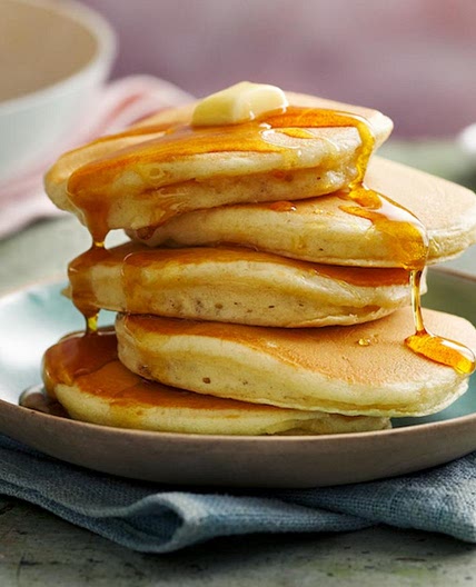 Fluffy American pancakes