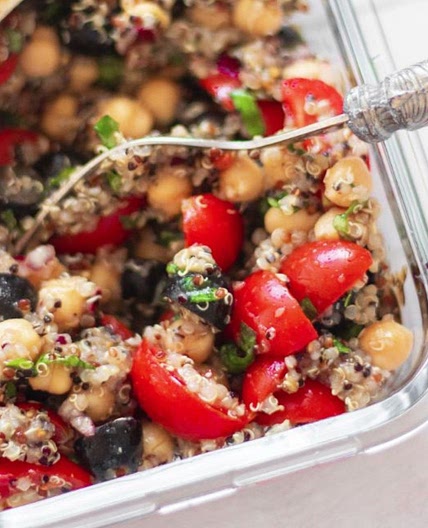 Mediterranean Quinoa Salad with Chickpeas